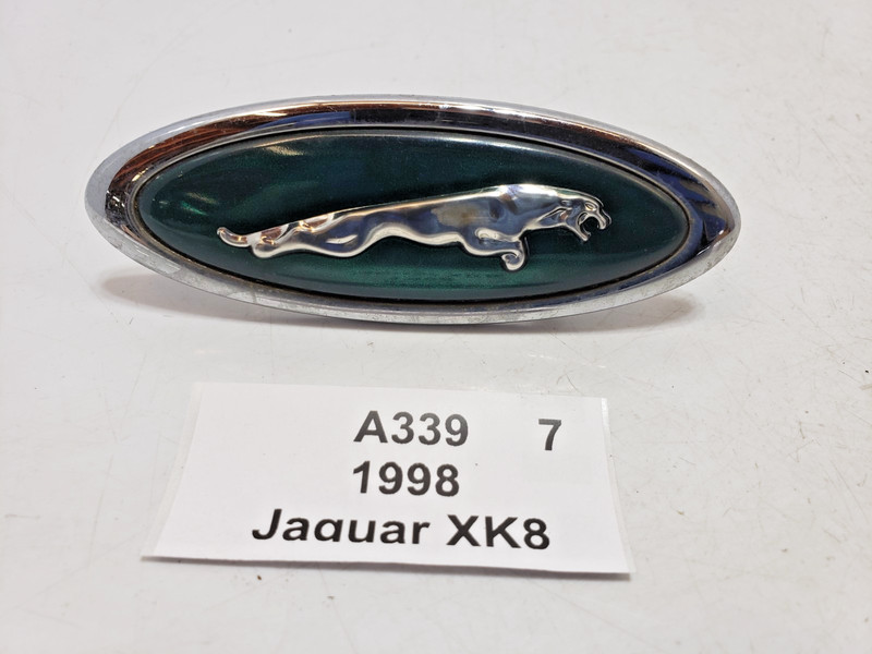 ✅ 97-06 OEM Jaguar XK8 XJ8 Front Right Side Fender Wing Logo Emblem Badge