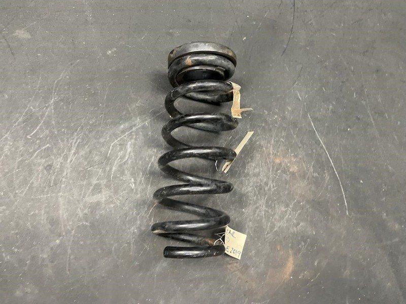 Rear Right Coil Spring 2018 Ford Edge F2GC-5560-BND 2015 2016 2017