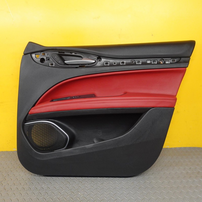 2018-2021 ALFA ROMEO STELVIO FRONT RIGHT SIDE DOOR PANEL COVER OEM 7BF95U00AA