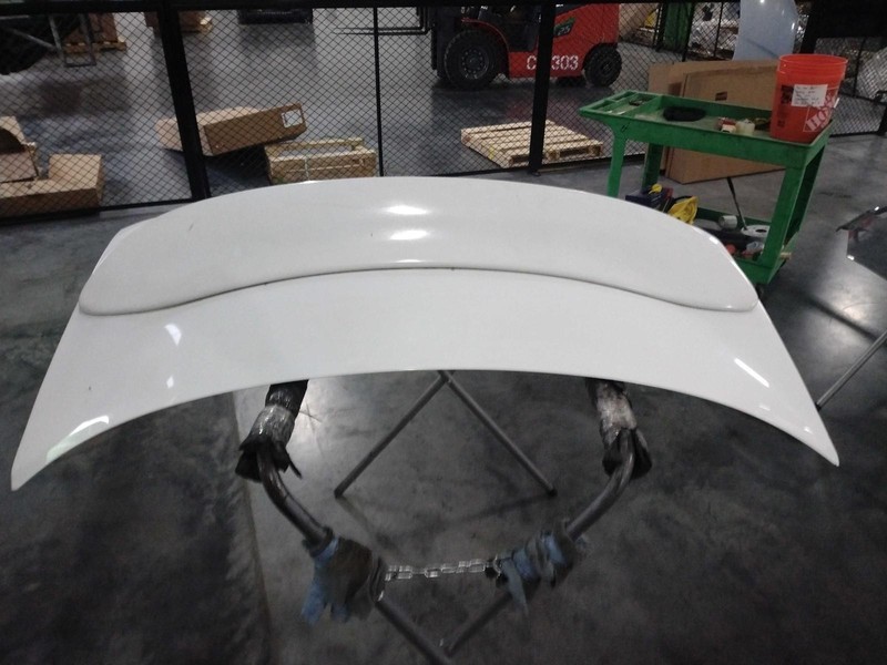 1999 Pontiac Grand Prix Deck Lid Trunk Lid White OEM 2DR Coupe Scratches