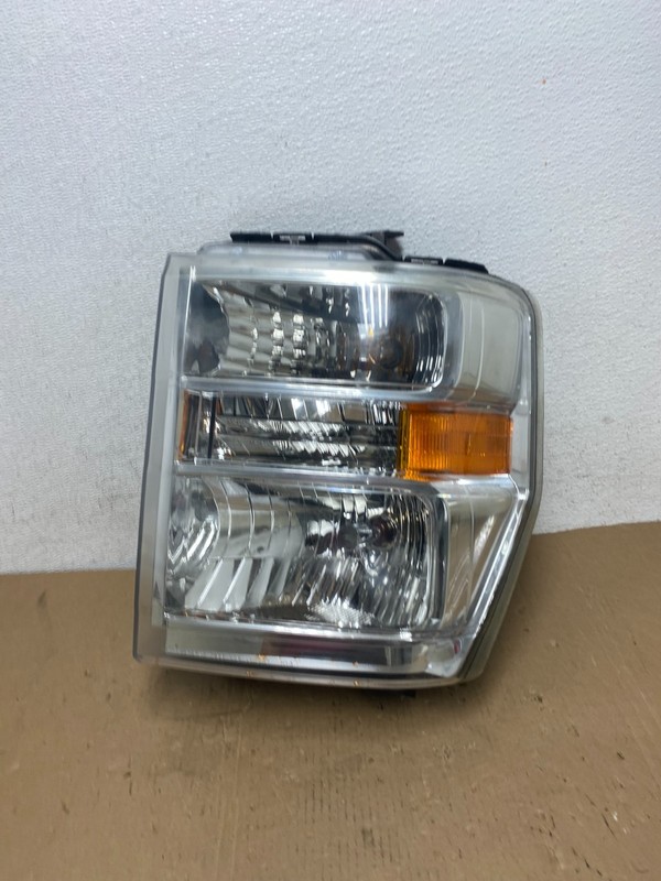 2008-2014 Ford Econoline E150 E250 E350 Left Driver LH Headlight OEM AD7971 DW