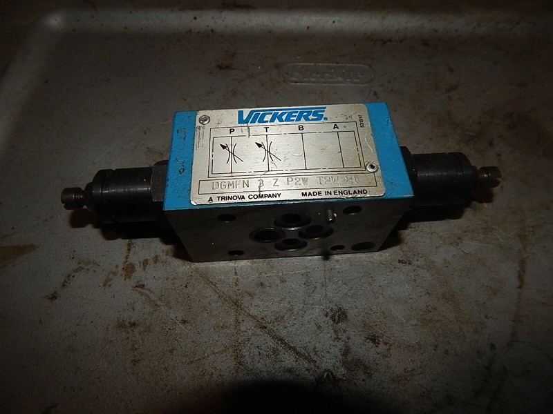 Vickers DGMFN 3Z P2W T2W 21 Valve 531517 33505473 531520 *FREE SHIPPING*
