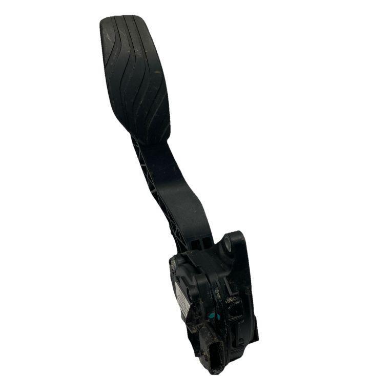 Nissan Rogue accelerator pedal 2015 pedal assembly 2.5L OEM 180024BA0A