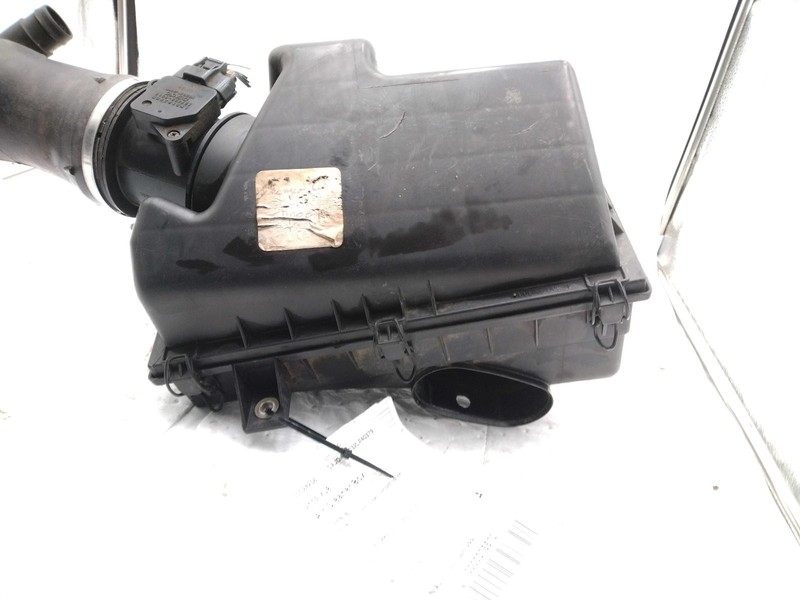 Used Air Cleaner Assembly fits: 2002 Jaguar Xj8 8-244 4.0L w/o supercharged opti