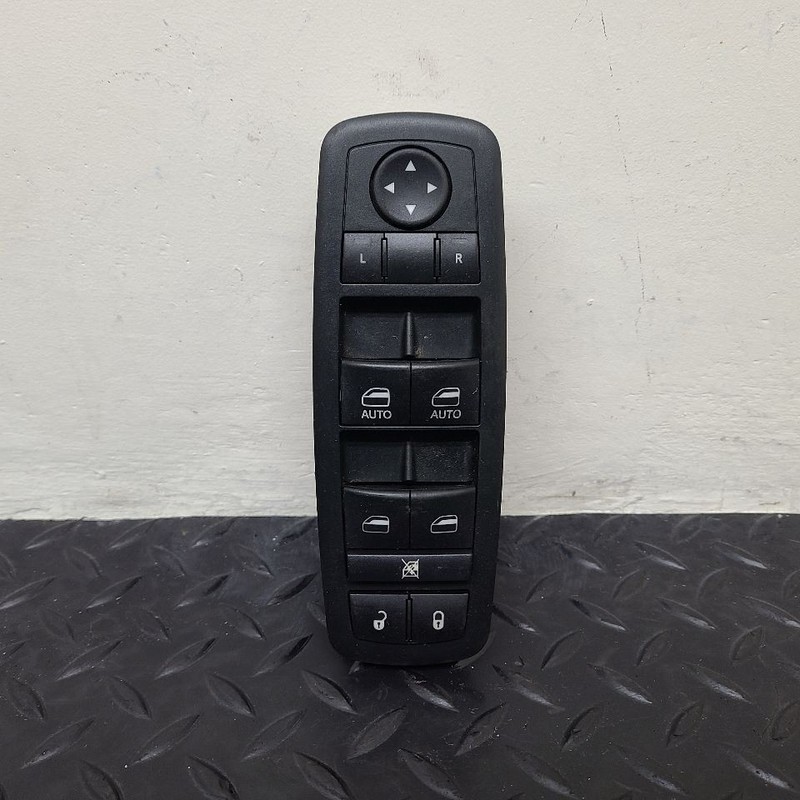 11-14 Chrysler 300 Driver's Master Mirror & Window Switch OEM 68139805AB