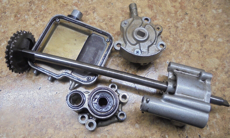 1986 Honda Goldwing GL1200 GL 1200 I Engine Oil Pump Gear Screen Gold Wing Motor