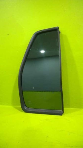 97 PATHFINDER INFINITI QX4 PASSENGER RIGHT REAR VENT GLASS OEM 3457-36