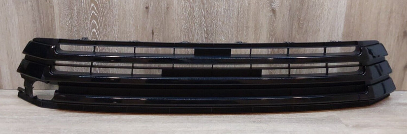 2017-2019 Toyota Highlander Lower Grille OEM PART#53102-0E070