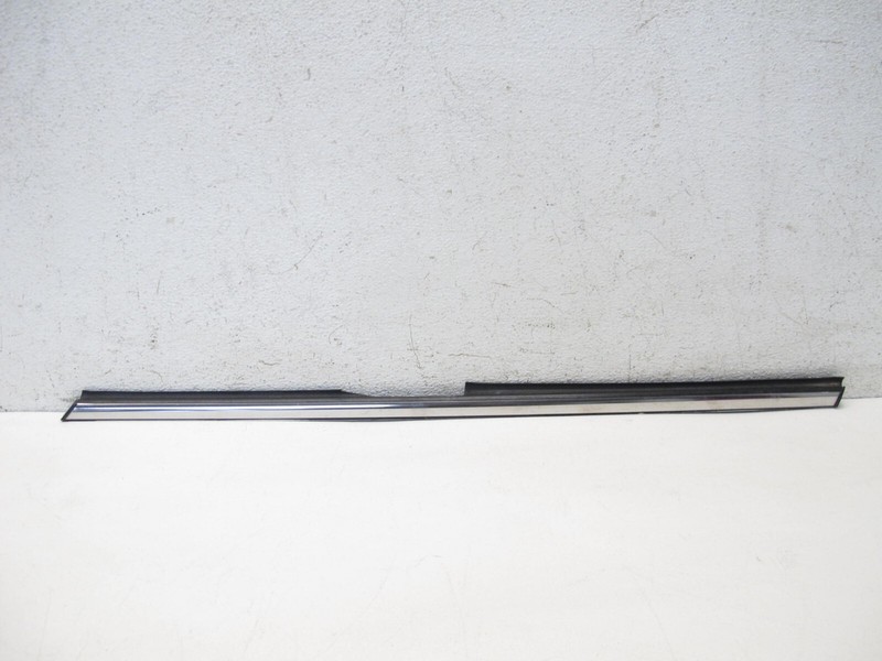 09-15 MINI COOPER S R57 CONVERTIBLE EXTERIOR MOLDING D COLUMN STRIP RIGHT 021125