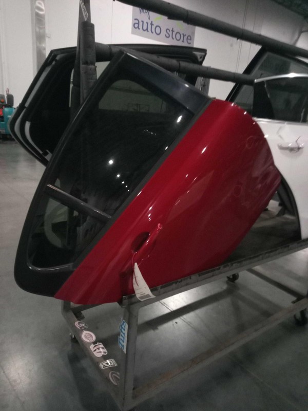 Jaguar XE 2017 Right Rear Door RED 658833 0681