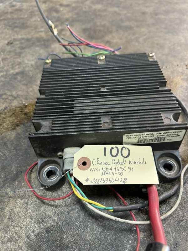 International P/N 3904753C91 Chassis Control Module POLLAK P/N 32453-109