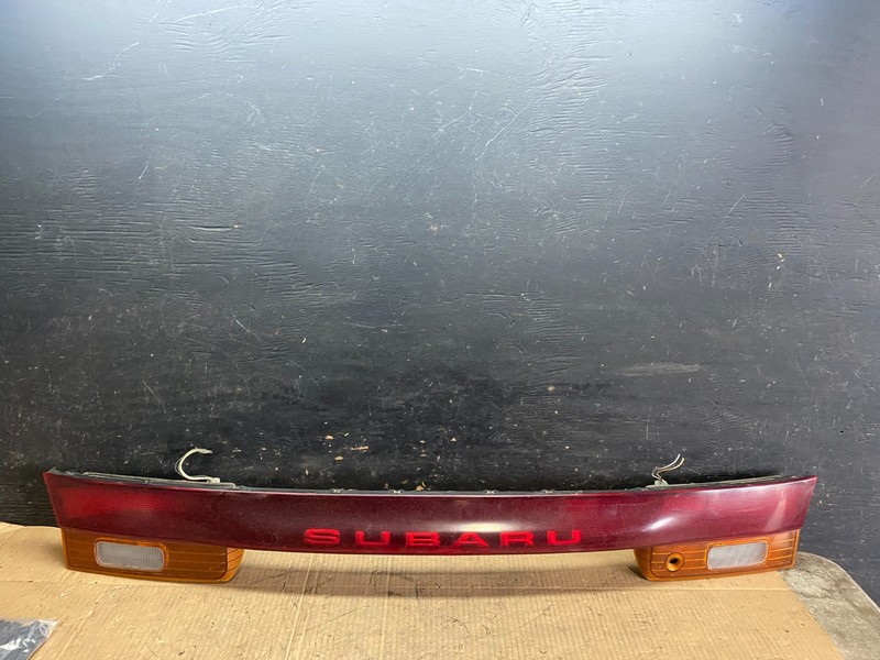 1995 to 1996 Subaru Legacy Wagon Trunk Mounted Center Tail Light Panel R7908 DG
