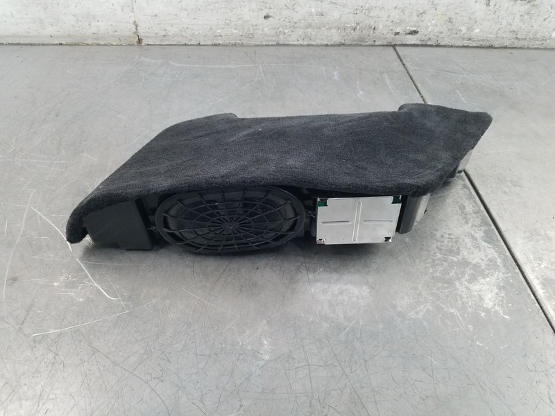 2008 Porsche Cayman S 987 Front Bose Subwoofer Assembly #2381 E1