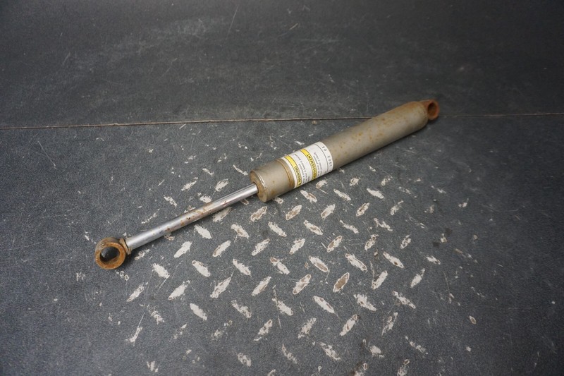 2004-2005 MXZ 500 600 800 Ski-Doo OEM Rear Suspension Rear Shock Absorber Ass'y