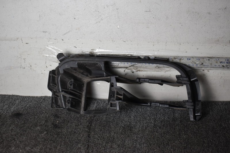 2017-2019 PORSCHE PANAMERA 4S EXECUTIVE RIGHT END SUPPORT FACTORY OEM