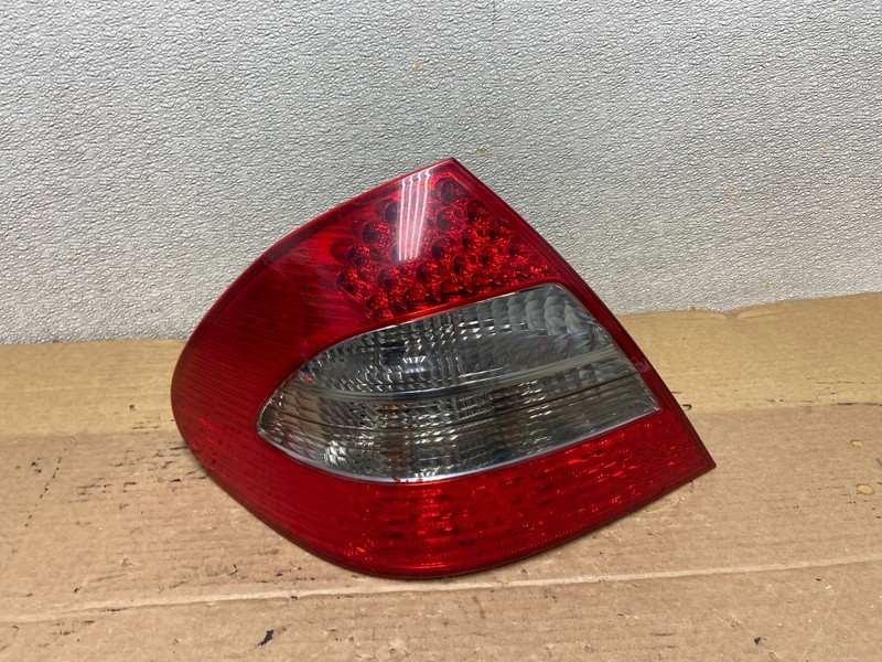 LED 2007 - 2009Mercedes E E320 E500 Sedan Left Driver LH Tail Light AB5236 LK