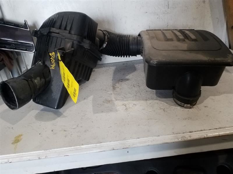 2012-2015 Chevy Captiva Sport Air Cleaner Intake Box Assembly 2.4L