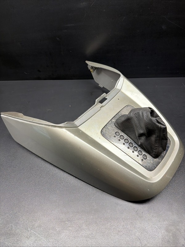 ✅ 2007-2010 SATURN SKY CENTER SHIFTER BEZEL TRIM PANEL OEM (broken cupholder)