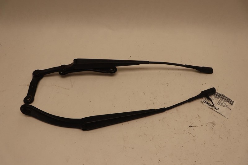 2014-19 MERCEDES CLA CLASS CLA250 C117 LEFT & RIGHT WINDSHIELD WIPER ARM SET OEM