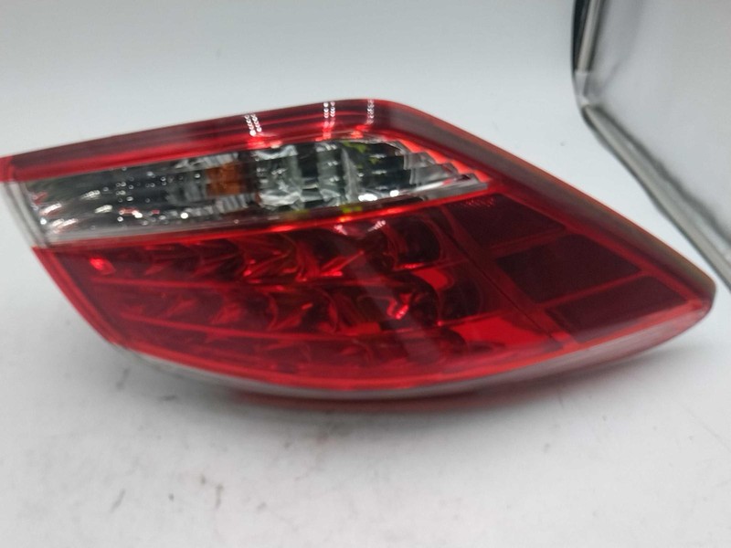 2011-2014 Nissan Murano Left Tail Light Assembly Silver 231890 154K Miles