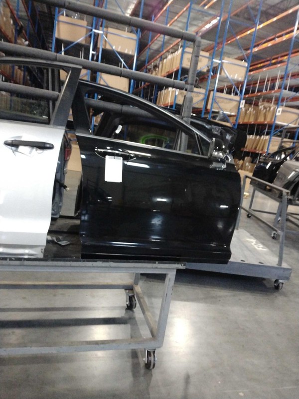 2016 Lincoln MKZ Right Front Door Black OEM 631411 51K Miles