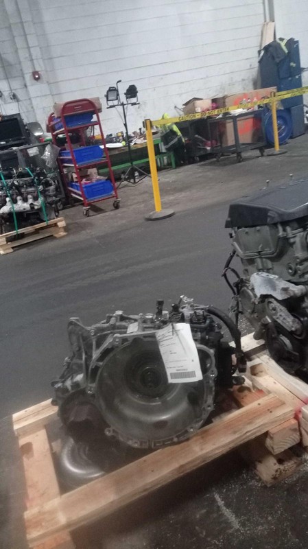 2017 Hyundai Elantra Automatic Transmission Assembly OEM 84K Miles Black