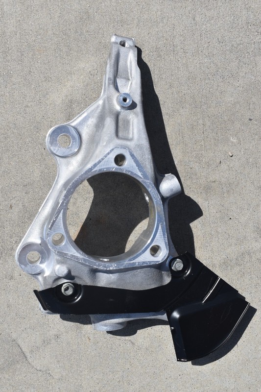 2016-24 CAMARO RH PASSENGER SIDE SPINDLE STEERING KNUCKLE 84169867 USED OEM