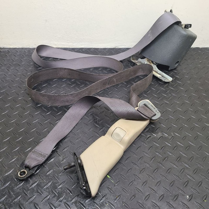 05-11 Dodge Dakota Extended Cab Left Driver Seat Belt Retractor OEM 5JJ811DVAC