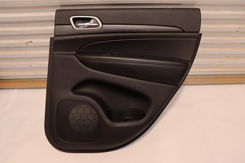 2014-2017 JEEP GRAND CHEROKEE REAR RIGHT SIDE DOOR PANEL TRIM COVER OEM