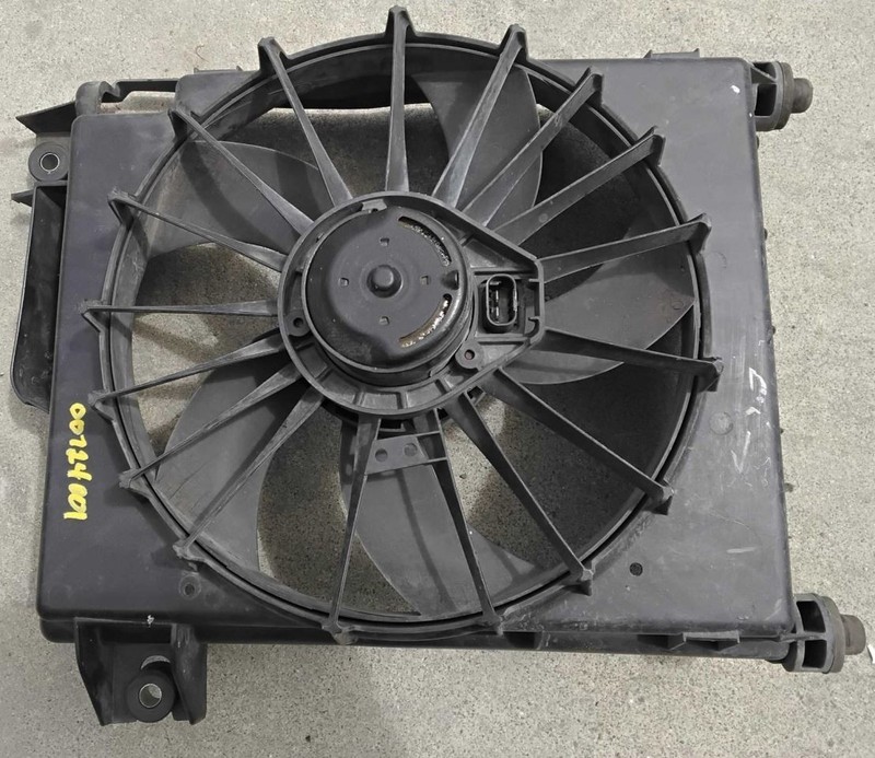 2004-2006 Dodge Ram 1500 Engine 888 Cooling Fan Assembly 4.7L 888 05127666AA