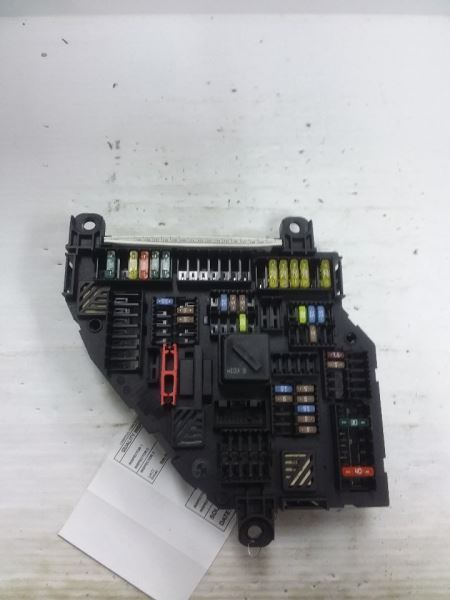 Fuse Junction Box Engine Trunk Mounted Fits 11-12 BMW X3 9210859