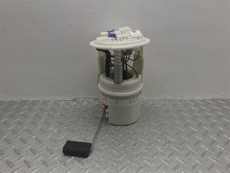 2005 DODGE GRAND CARAVAN TOWN AND COUNTRY FUEL PUMP 3.3L OEM 323-01841