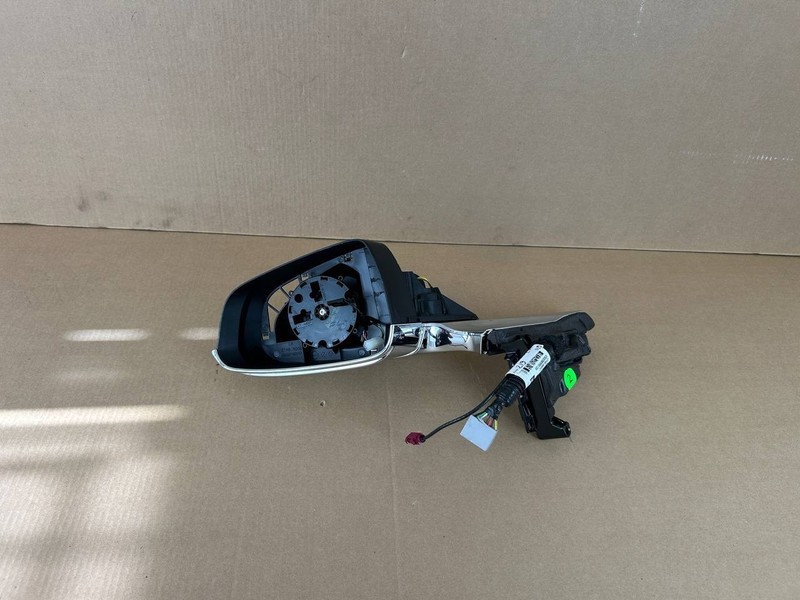 12-20 Tesla Model S LH Driver Door Exterior Side Mirror w/o Mirror 1041317-00-G