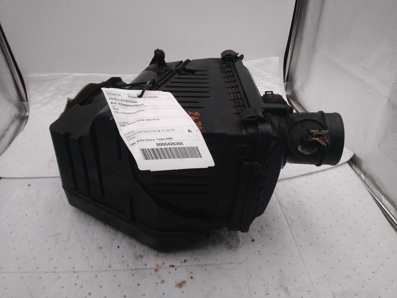 2005 Buick LaCrosse Air Cleaner Assembly OEM 3.8L V6 Used 129K Miles