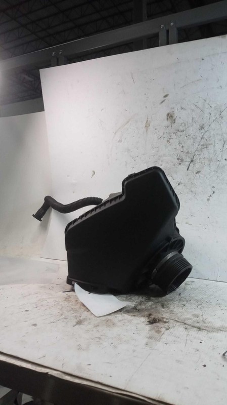 2015 Audi A6 Air Cleaner Assembly OEM 4G0133836AB Used 3.0L Black