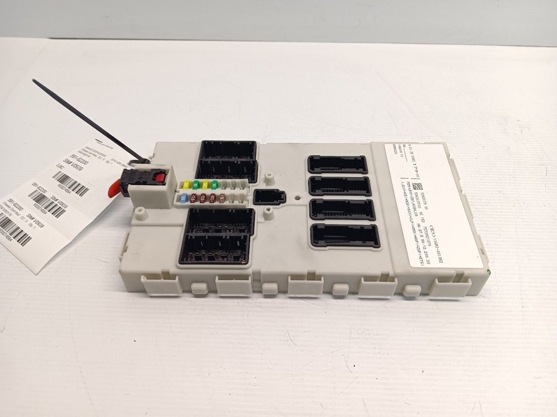 2015 - 2020 BMW F80 F82 M3 M4 BODY CONTROL JUNCTION BOX MODULE OEM 9383179