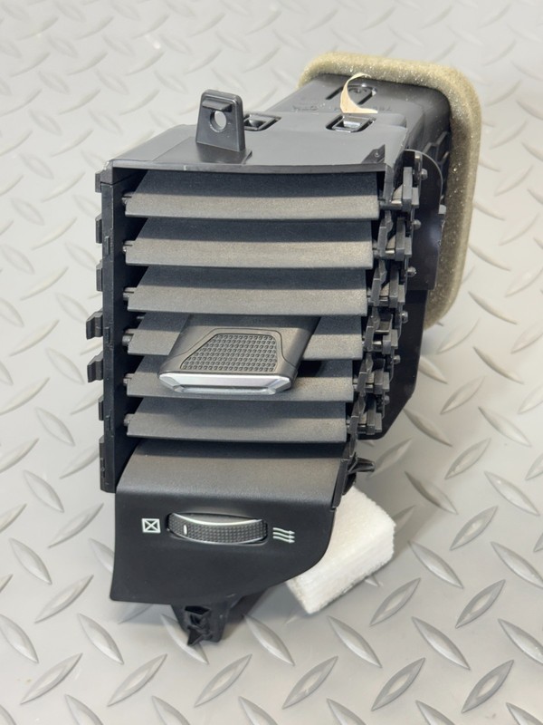 ✅ 2019-2026 RAM 1500-3500 5th Gen OEM DASH AIR VENT OUTLET CENTER RIGHT SIDE A/C