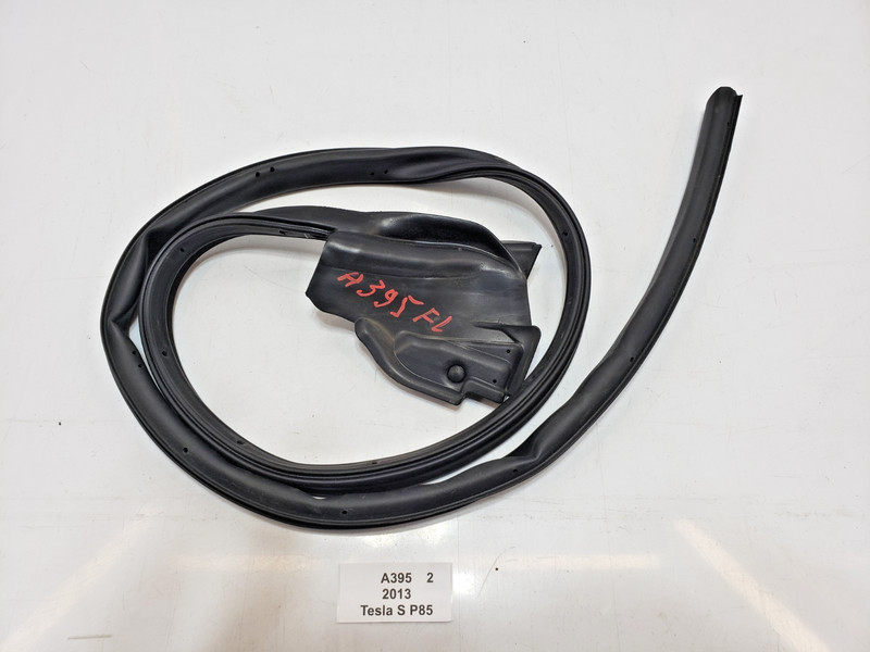 ✅ 2012-2020 OEM Tesla Model S Front Left Driver Side Door Weatherstrip Seal