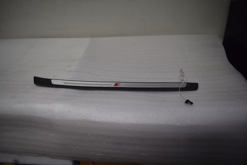 2018 AUDI A5 FRONT PASSENGER SIDE DOOR SILL FACTORY OEM