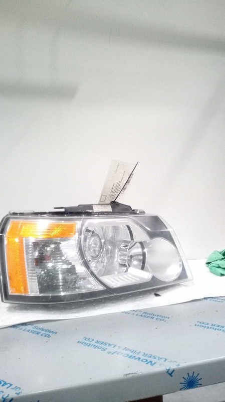 2012 Land Rover LR2 Right Headlight Assembly Red OEM 232335 206K Miles