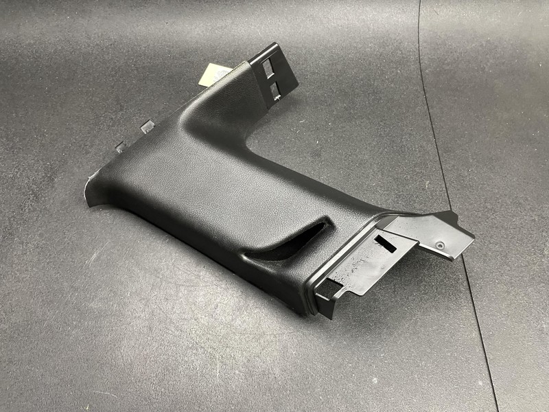 Rear Right C Pillar Upper Trim Panel 2018 Jeep Grand Cherokee 5VP06DX9AB 16 - 21
