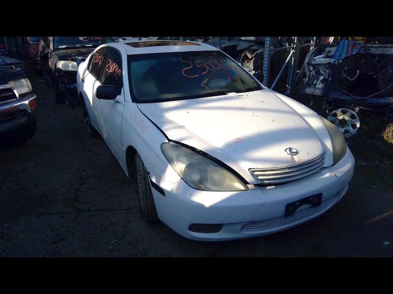 Passenger Right Front Spindle/Knuckle Fits 02-03 LEXUS ES300 560890