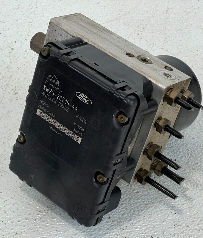 1998--2002 LINCOLN TOWN CAR ABS PUMP ABS MODULEXW73-2C219-AA