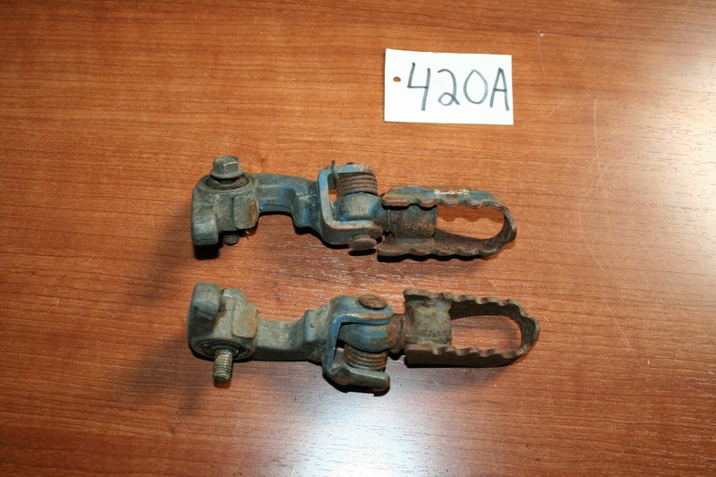 1981 Honda XL 185S Foot Peg Set Left Right OEM 81 C