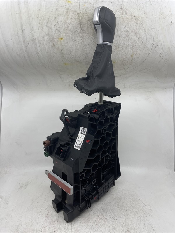 2018-2020 VW ATLAS 3.6L - Automatic Shift / Shifter Assembly 3QF713025H OEM AT