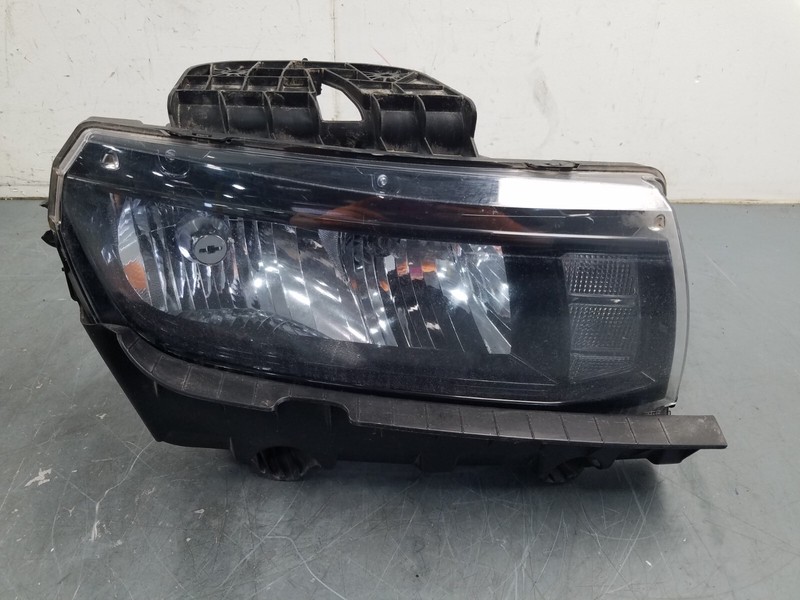 2014 Chevy Camaro Z28 Right Passenger Head Light - Damage #9010 L5