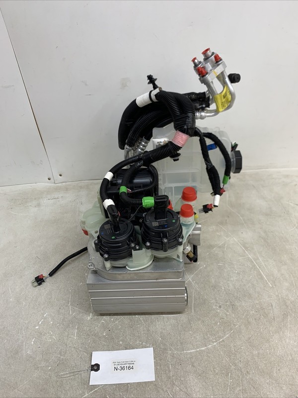 ⚡️24-25 Tesla Model 3 Super Manifold Coolant Octovalve Chiller OEM 36164