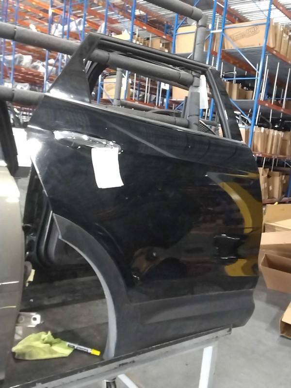 2017 Hyundai Santa Fe Rear Right Door Black 303834 Used 35K Miles