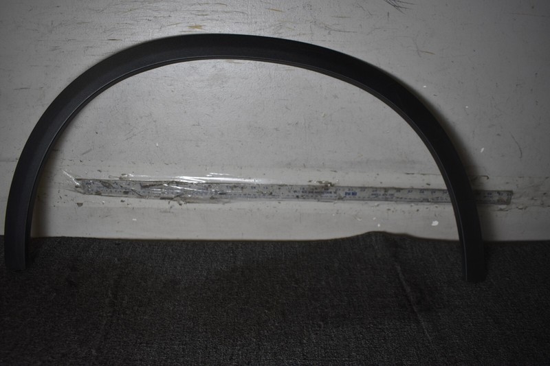 2016 Mercedes-Benz GLC Class W253 Front Right Fender Molding A2538850622
