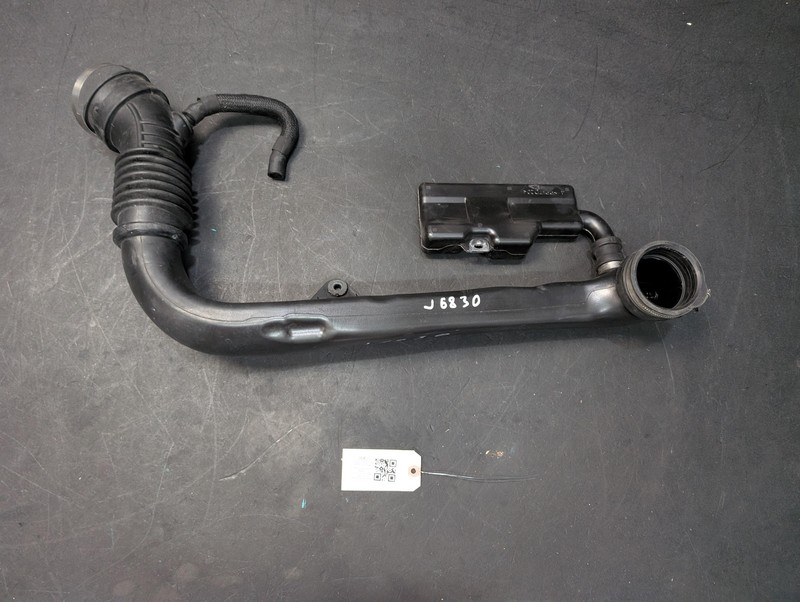 Air Cleaner Air Intake Hose 2017 Jeep Cherokee 68211695AB 2014 2015 2016 2018